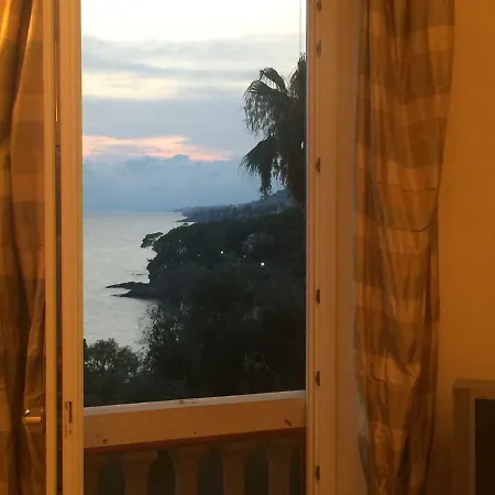 Casa Demola *